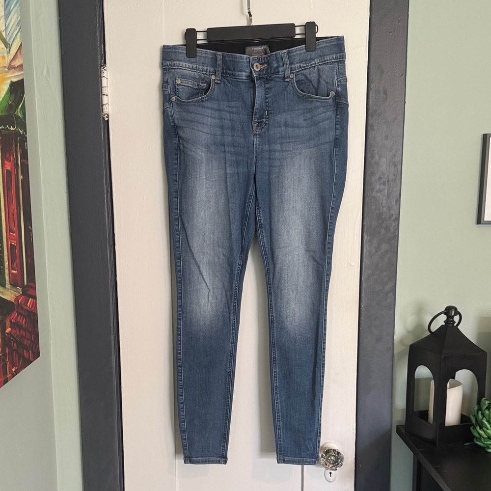 Torrid Bombshell Skinny Jeans 12R